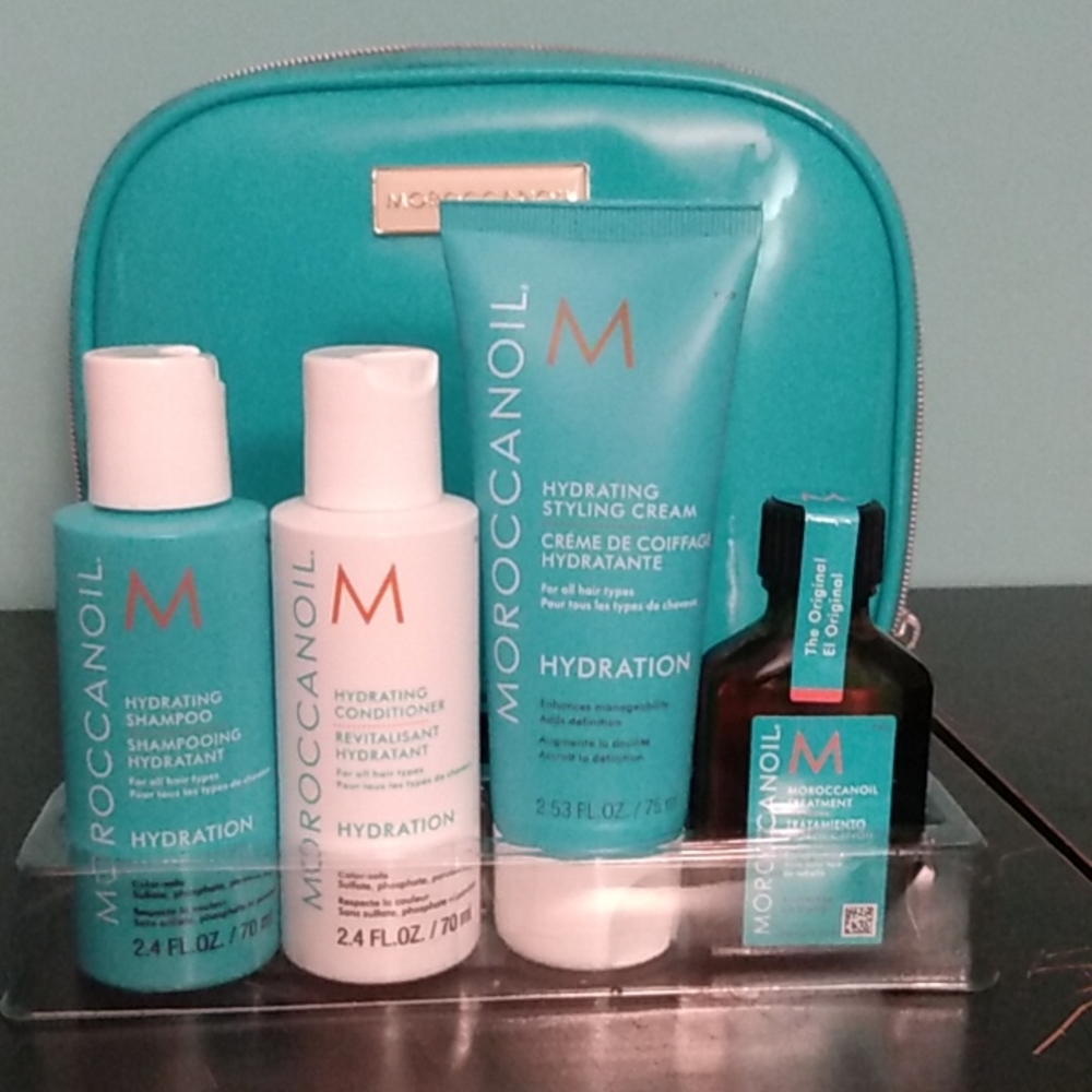 NEW Authentic Moroccan Oil Brand Gift Set